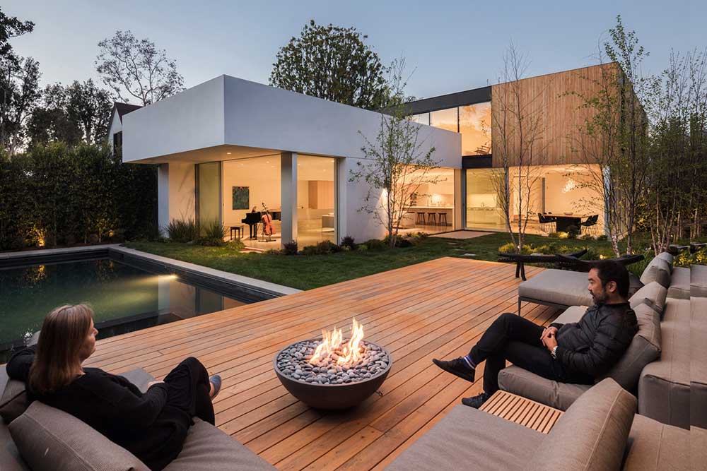 Modern Fireplaces in Outdoor Hearth
