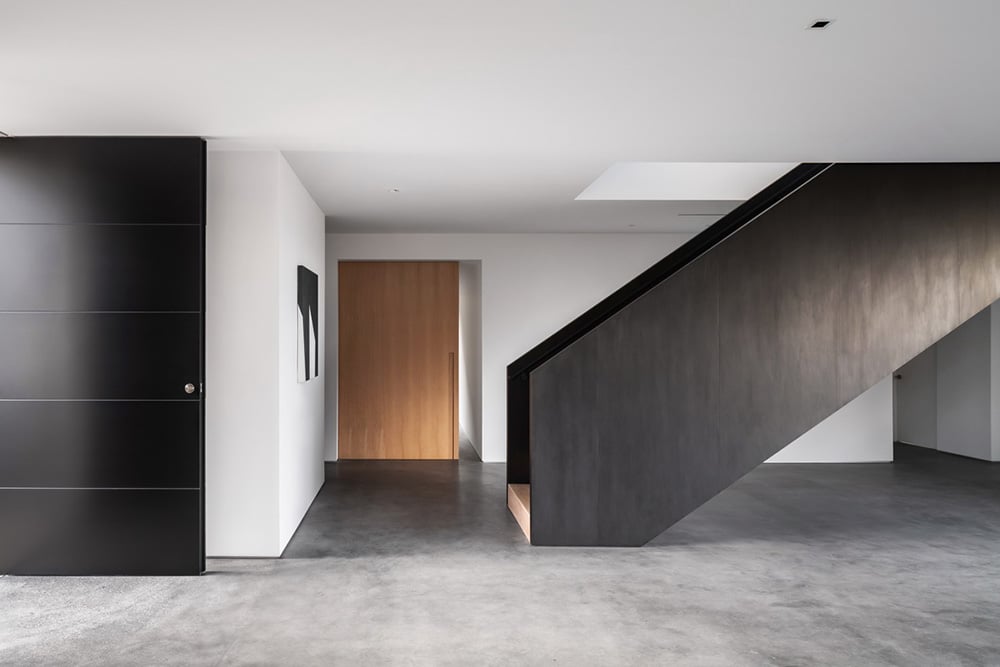 modern-staircase-eyrc-architects-stradella-room-divider