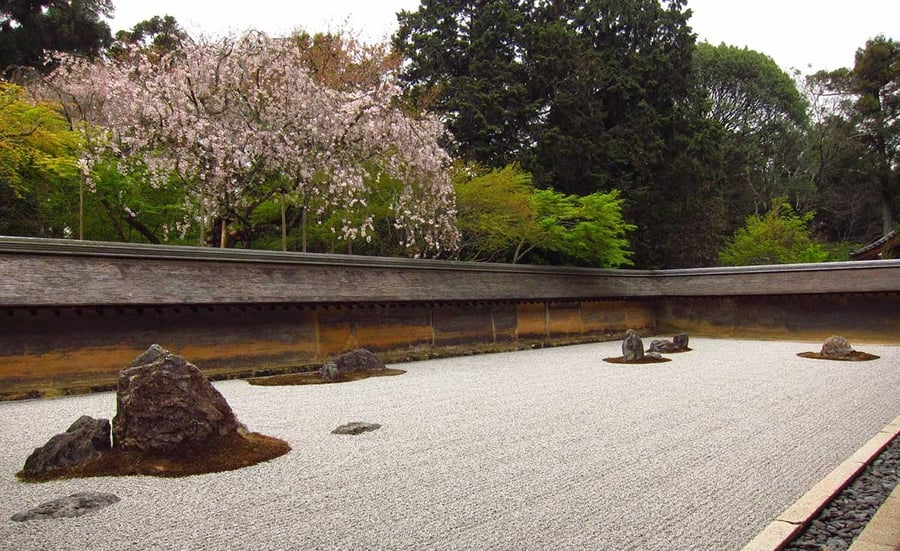 EYRC_Japanese-Inspiration_Contemplative-Courtyards